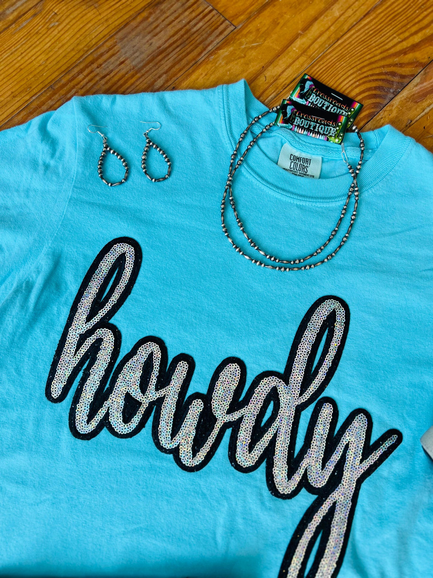 HOWDY sequin patch teal Comfort Colors Tee