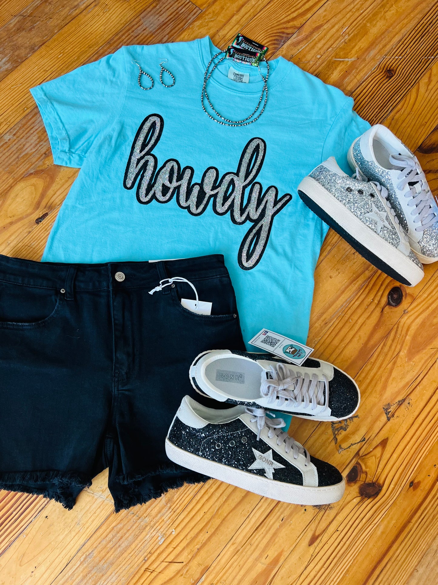 HOWDY sequin patch teal Comfort Colors Tee